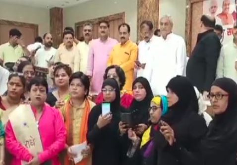 મુસ્લિમ મહિલાએ BJPને સમર્થન આપતા મકાન માલિકે મહિલાને ધર ખાલી કરાવ્યું