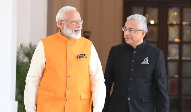 PM Modi and Pravind