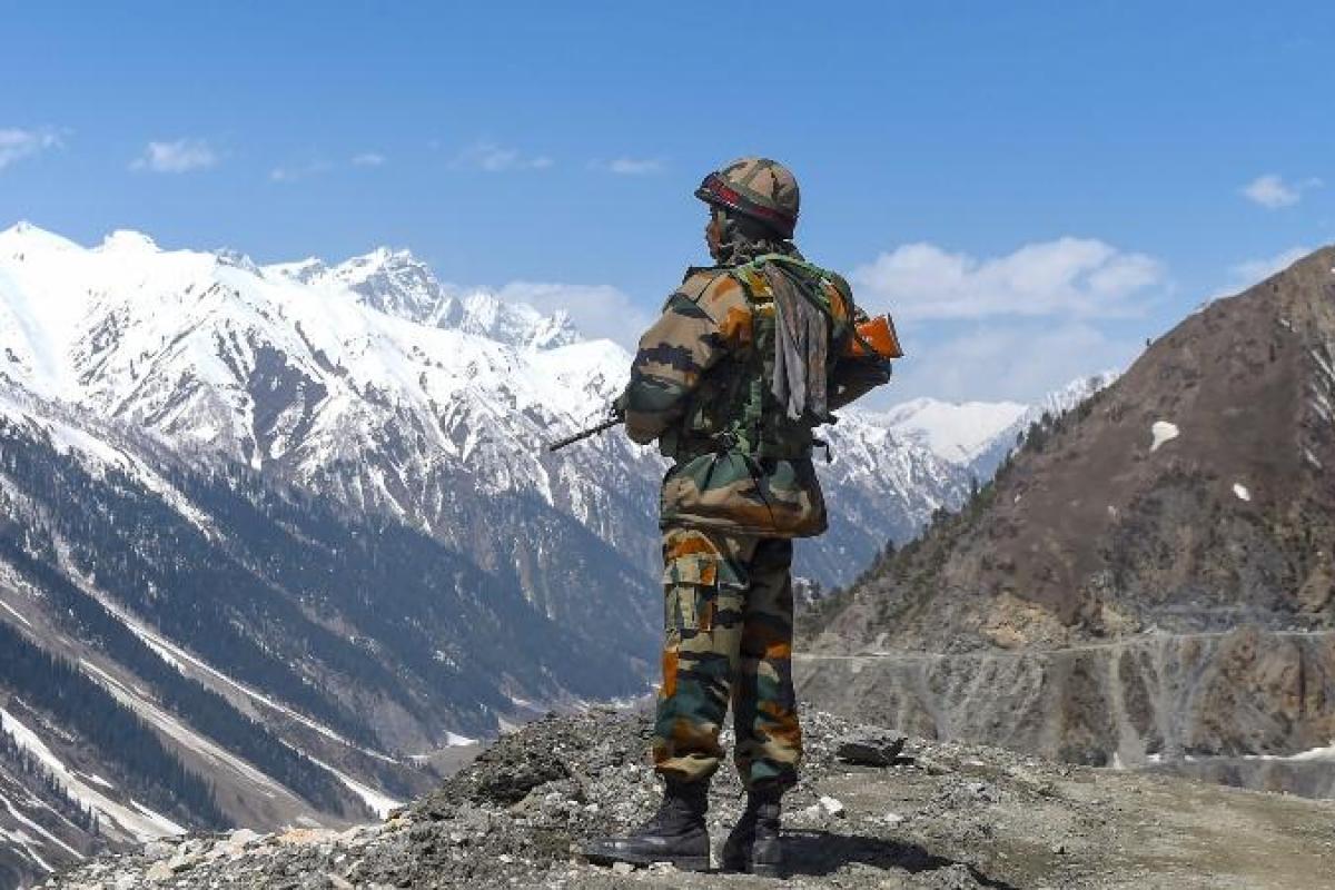 India Dismiss Reports of China having Used “Microwave Weapons” to Dislodge Indian Army from Dominating Heights in Ladakh