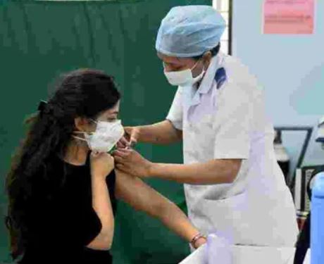 भारत का कोविड टीकाकरण सफल : सरकार