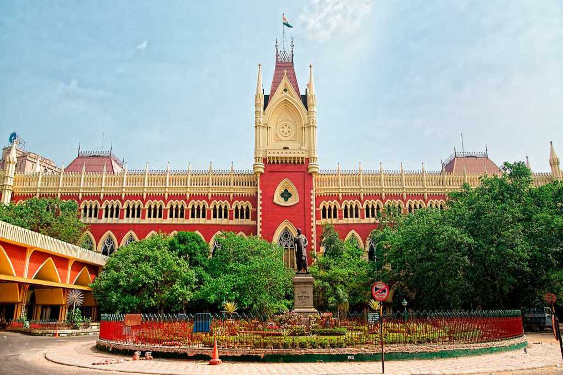 नारदा स्टिंग मामला : सीबीआई ने कलकत्ता हाई कोर्ट के खिलाफ शीर्ष अदालत में दाखिल याचिका वापस ली