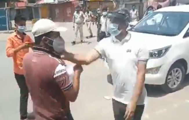 छत्तीसगढ़ : युवक को थप्पड़ मारने वाले कलेक्टर रणबीर शर्मा से मुख्यमंत्री बघेल नाराज, तत्काल हटाया