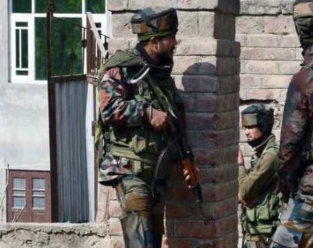 जम्मू-कश्मीर : सेना को मिली बड़ी कामयाबी, श्रीनगर मुठभेड़ में लश्कर के दो आतंकवादी ढेर