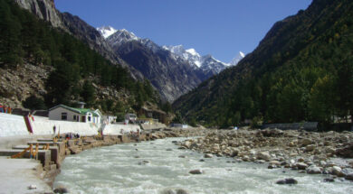 ghats-Bhagirathi-River-Gangotri-India-Uttarakhand