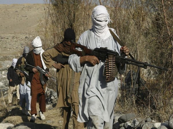 अफगानिस्तान संकट : विद्रोहियों ने पंजशीर घाटी में 300 तालिबानियों को मार गिराया, कई बंदी