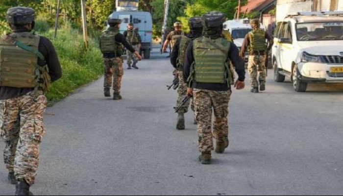 जम्मू-कश्मीर : श्रीनगर में सुरक्षाबलों के साथ मुठभेड़ में दो आतंकी ढेर