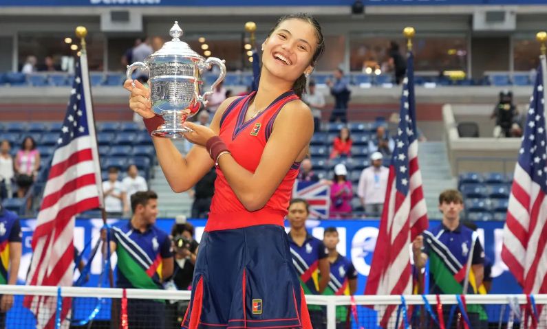 अमेरिकी ओपन टेनिस : राडुकानु ने रचा इतिहास, ग्रैंड स्लैम खिताब जीतने वाली पहली क्वालीफायर