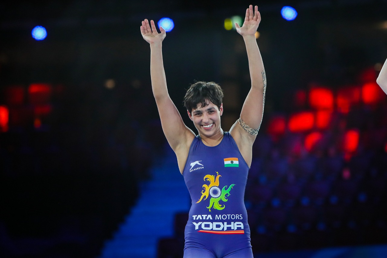 विश्व कुश्ती : अंशु मलिक ने रजत पदक जीतकर रचा इतिहास, सरिता को कांस्य