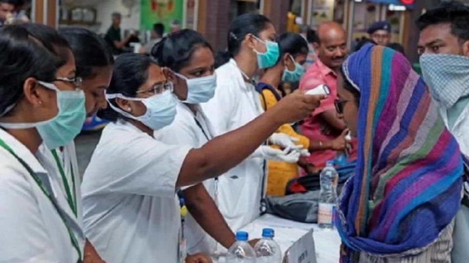भारत में कोरोना संकट : लगातार तीसरे दिन 15 हजार से कम नए संक्रमित, 3 राज्यों में 70 फीसदी एक्टिव केस