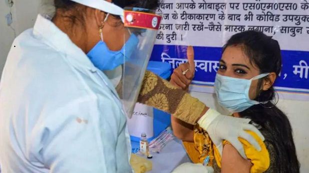 भारत में कोरोना संकट : लगातार दूसरे दिन नए संक्रमितों की संख्या 15 हजार से ज्यादा