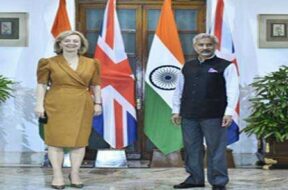 ब्रिटिश विदेश मंत्री के साथ जयशंकर