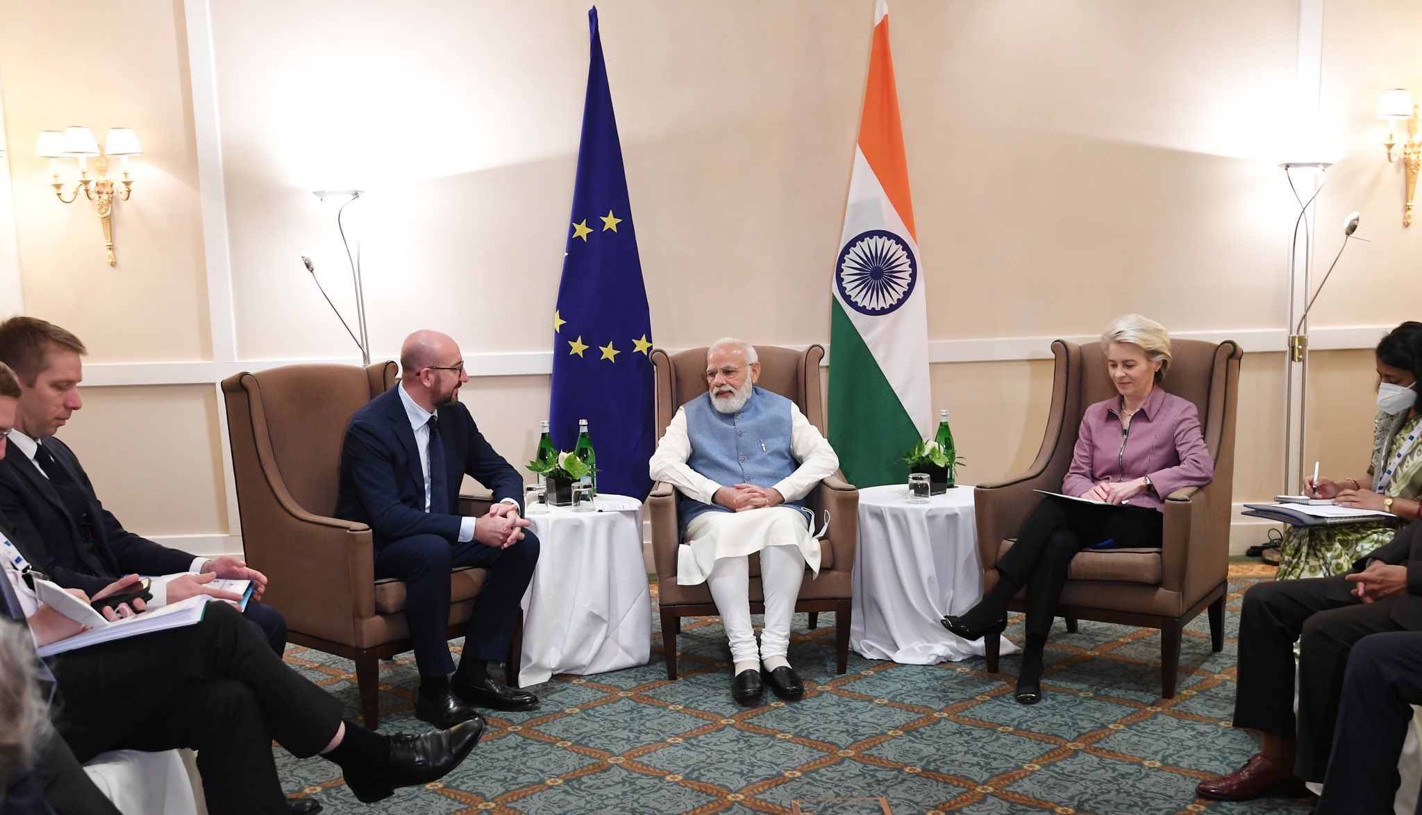 पीएम मोदी की चार्ल्स मिशेल और उर्सुला वान-डेर से बैठक : भारत-यूरोपीय संघ की मैत्री प्रगाढ़ करने पर बातचीत