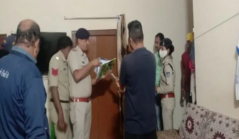 मध्य प्रदेश : शहडोल में पुलिस उप निरीक्षक ने सर्विस रिवाल्वर से पत्नी को मारी गोली, फिर की आत्महत्या