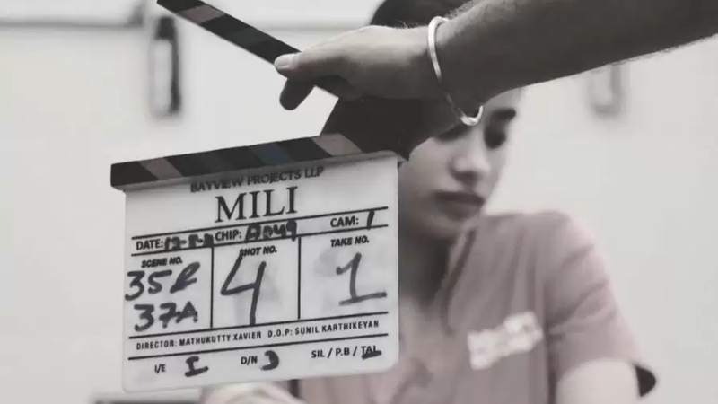 बॉलीवुड : जान्हवी कपूर ने पूरी की फिल्म ‘मिली’ की शूटिंग, शेयर की ये तस्वीर