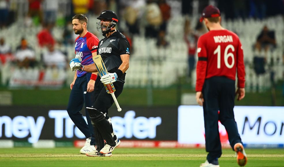 टी20 विश्व कप : डेरिल मिचेल व नीशम ने इंग्लैंड के जबड़े से छीनी जीत, न्यूजीलैंड पहली बार फाइनल में