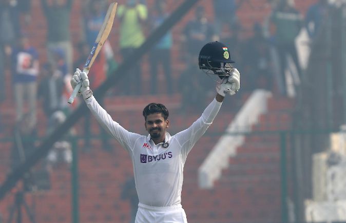 कानपुर टेस्ट : श्रेयस अय्यर ने पहले ही मैच में ठोका सैकड़ा, बने 16वें भारतीय