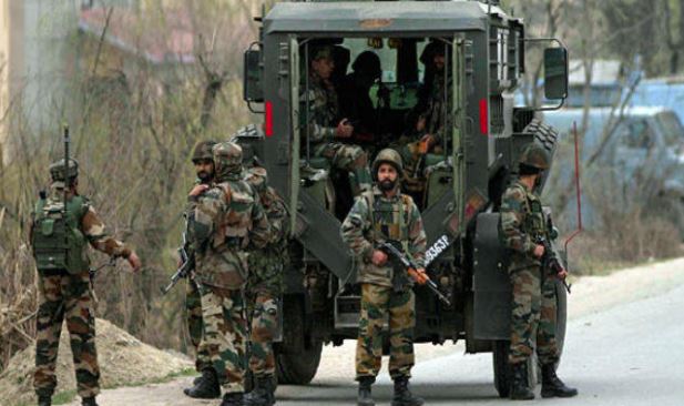 जम्मू-कश्मीर : शोपियां मुठभेड़ सुरक्षाबलों ने दो आतंकवादियों को किया ढेर
