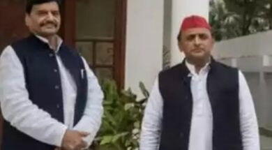 Akhilesh meets