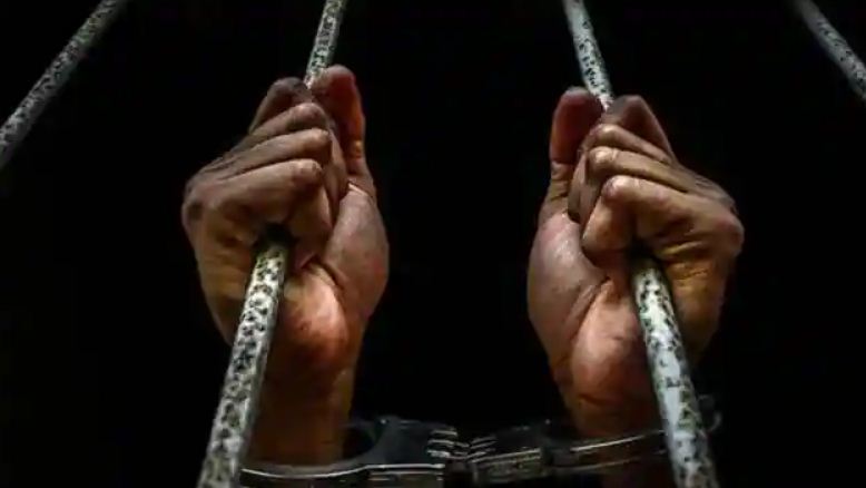 उत्तर प्रदेश : धर्मांतरण रोधी कानून के तहत पहली सजा, कानपुर के युवक को 10 वर्षों की जेल