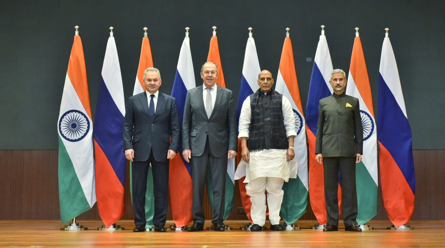 भारत व रूस के बीच 4 समझौतों पर हस्ताक्षर, रक्षा और विदेश मंत्रियों के बीच टू प्लस टू वार्ता