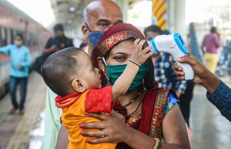 भारत में कोरोना संकट : लगातार दूसरे दिन डेढ़ लाख से कम नए संक्रमित, रिकवरी रेट में बढ़ोतरी जारी