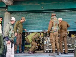 जम्मू-कश्मीर में आतंकी नेटवर्क का भंडाफोड़ 1