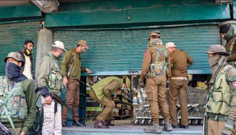 जम्मू-कश्मीर में बड़े आतंकी नेटवर्क का भंडाफोड़, एसआईए ने जैश-ए-मोहम्मद के 10 स्लीपर सेल्स को दबोचा