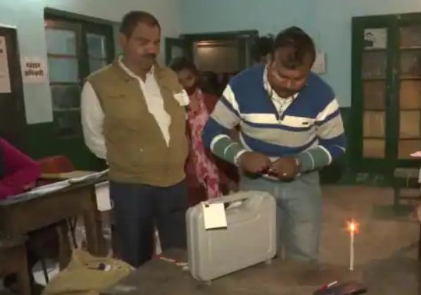 विधानसभा चुनाव : पंजाब में 64 प्रतिशत से अधिक और यूपी के तीसरे चरण में 60 प्रतिशत मतदान