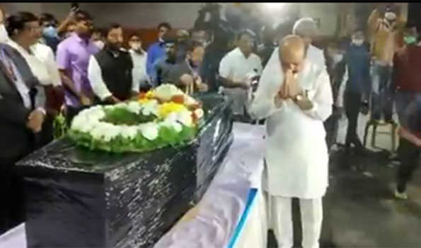 कर्नाटक : नवीन शेखरप्पा का हुआ अंतिम संस्कार, मुख्यमंत्री ने दी आश्रुपूर्ण विदाई