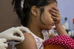 बच्चों का कोविड टीकाकरण