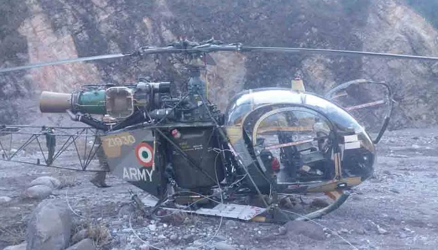 जम्मू-कश्मीर : गुरेज सेक्टर में सेना का हेलीकॉप्टर क्रैश, पायलट की मौत