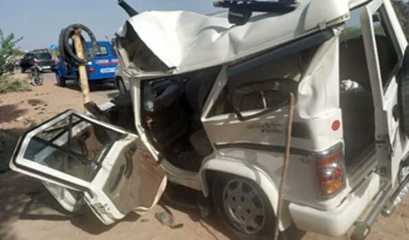 जोधपुर में बड़ा हदसा : ट्रक से टकराई बोलेरो छह लोगों की दर्दनाक मौत, तीन घायल