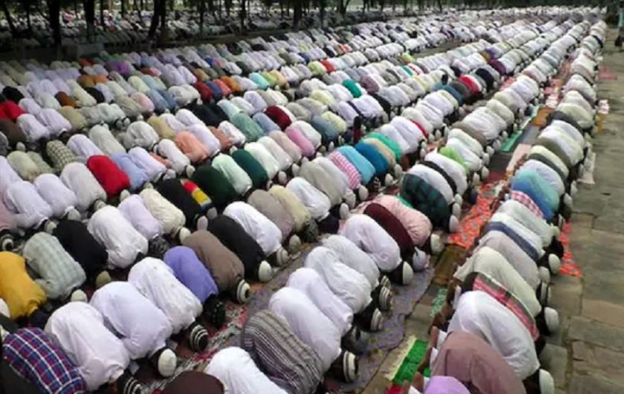 उत्तर प्रदेश : प्रयागराज में मुस्लिम धर्मगुरुओं का फैसला – इस बार सड़कों पर नहीं पढ़ी जाएगी अलविदा जुमे की नमाज