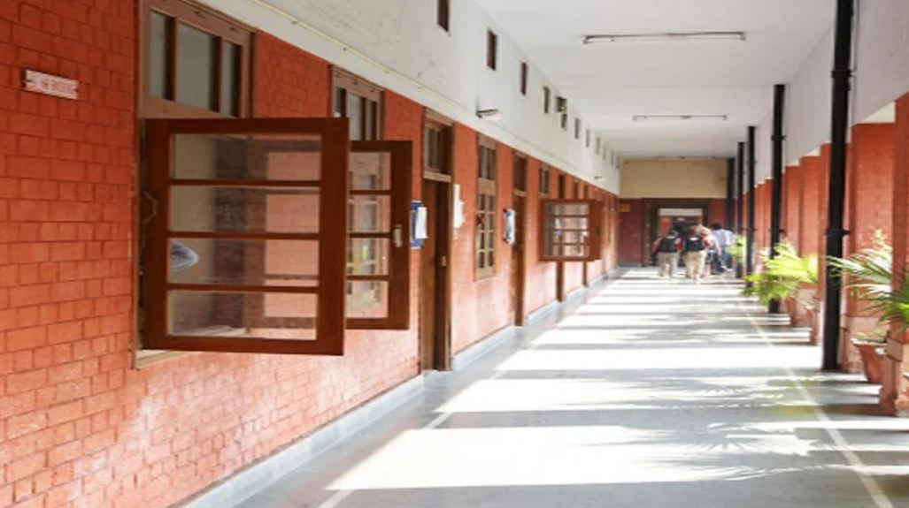 भीषण गर्मी का असर : ओडिशा में स्कूलों के बाद कॉलेज, यूनिवर्सिटी और आंगनबाड़ी केंद्र भी बंद