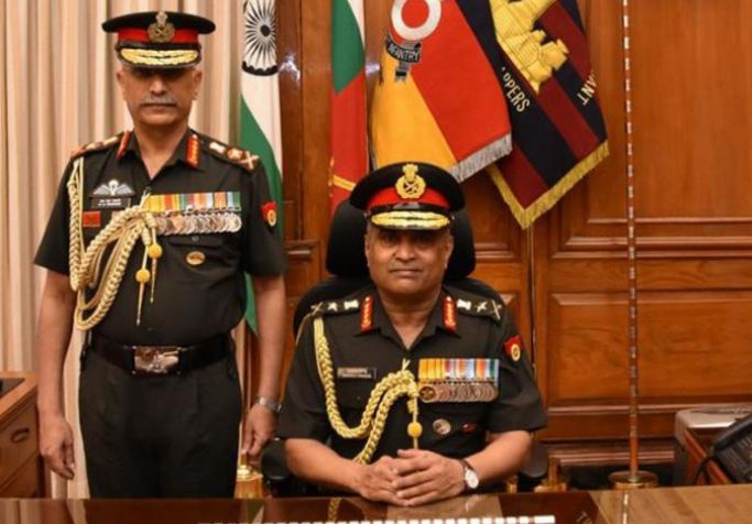 जनरल मनोज पांडे ने संभाला थलसेना प्रमुख का पदभार, सेवानिवृत्त जनरल एमएम नरवणे की ली जगह
