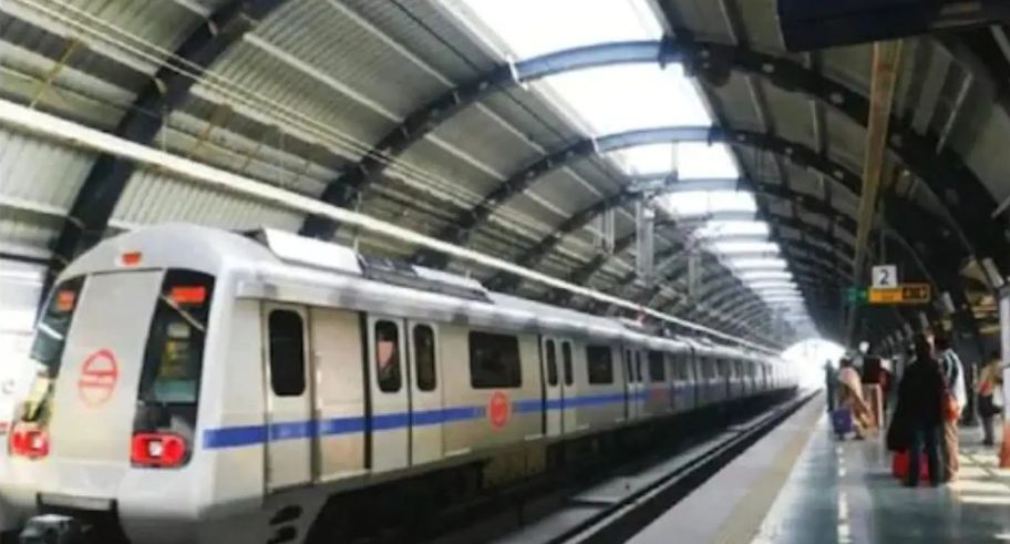 कोयला संकट के बीच दिल्ली सरकार ने कहा – मेट्रो ट्रेन, अस्पतालों को बिजली आपूर्ति हो सकती है बाधित