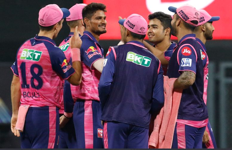 टाटा आईपीएल : रियान पराग का हरफनमौला प्रदर्शन, राजस्थान रॉयल्स ने छठी जीत के बीच आरसीबी से चुकाया हिसाब   