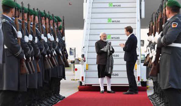 प्रधानमंत्री मोदी यूरोपीय देशों की यात्रा के पहले चरण में पहुंचे बर्लिन