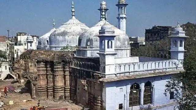 ज्ञानवापी मस्जिद का सर्वे रहेगा जारी, सुप्रीम कोर्ट का रोक से इनकार, कहा- फाइलें देखनी होंगी