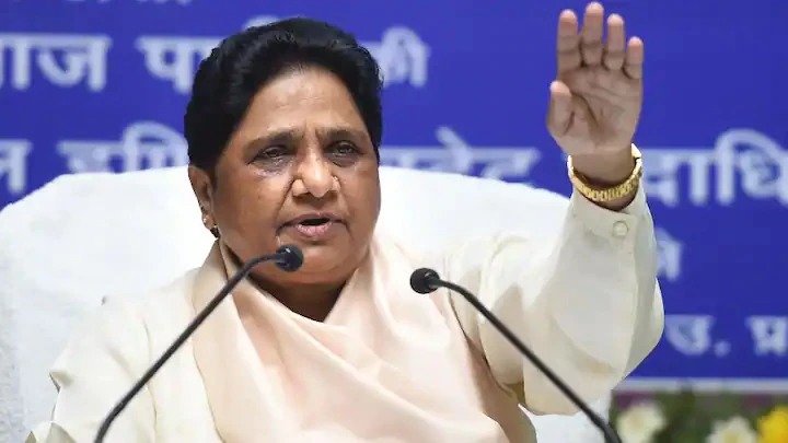 BSP प्रमुख मायावती ने केंद्र सरकार से की मांग, कश्मीर घाटी में रोके निर्दोष लोगों की हत्याएं