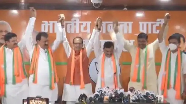 मध्य प्रदेश : सपा-बसपा को भाजपा ने दिया झटका, भगवा पार्टी में शामिल हुए 3 विधायक