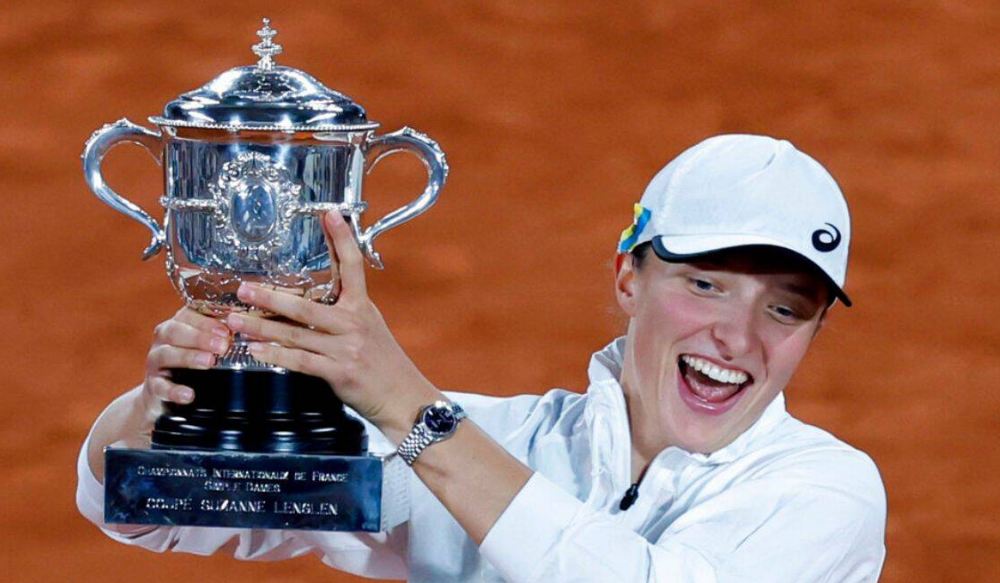 फ्रेंच ओपन टेनिस : विश्व नंबर एक इगा स्वियाटेक ने 3 वर्षों में दूसरी बार जीती उपाधि, कोको गॉफ सीधे सेटों में परास्त