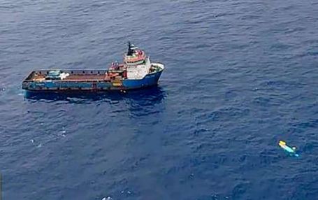 ओएनजीसी का पवन हंस हेलीकॉप्टर दुर्घटनाग्रस्त, अरब सागर में ऑयल रिग के पास इमरजेंसी लैंडिंग के  बाद 4 की मौत