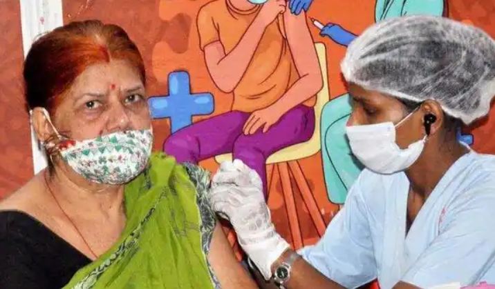 भारत में कोरोना : 24 घंटे में 30 फीसदी उछाल के साथ 17,336 नए संक्रमित, सक्रिय मामले 88 हजार के पार