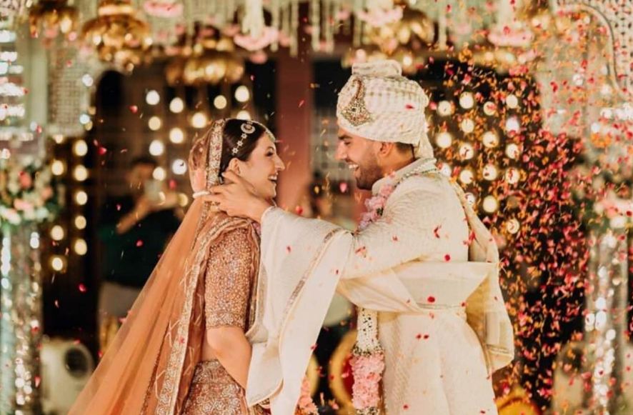क्रिकेटर दीपक चाहर ने जया भारद्वाज से की शादी, रोमांटिक नोट के साथ शेयर की फोटो