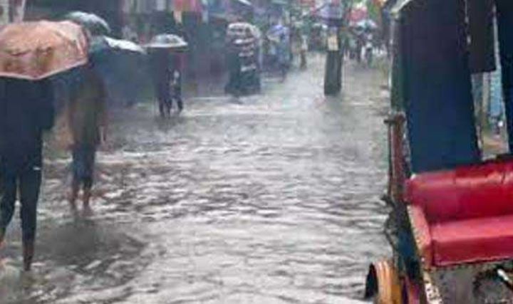 बांग्लादेश में बाढ़ से स्थिति भयावह, 90 हजार लोगों को राहत शिविरों में शरण