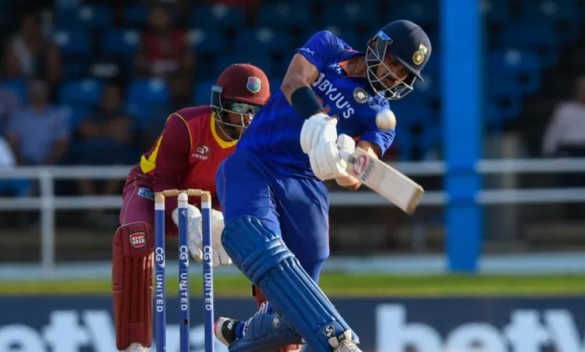 अक्षर पटेल का धमाल, दूसरे एक दिनी मैच में वेस्टइंडीज को दो विकेट से हरा भारत ने बनाया नया रिकॉर्ड