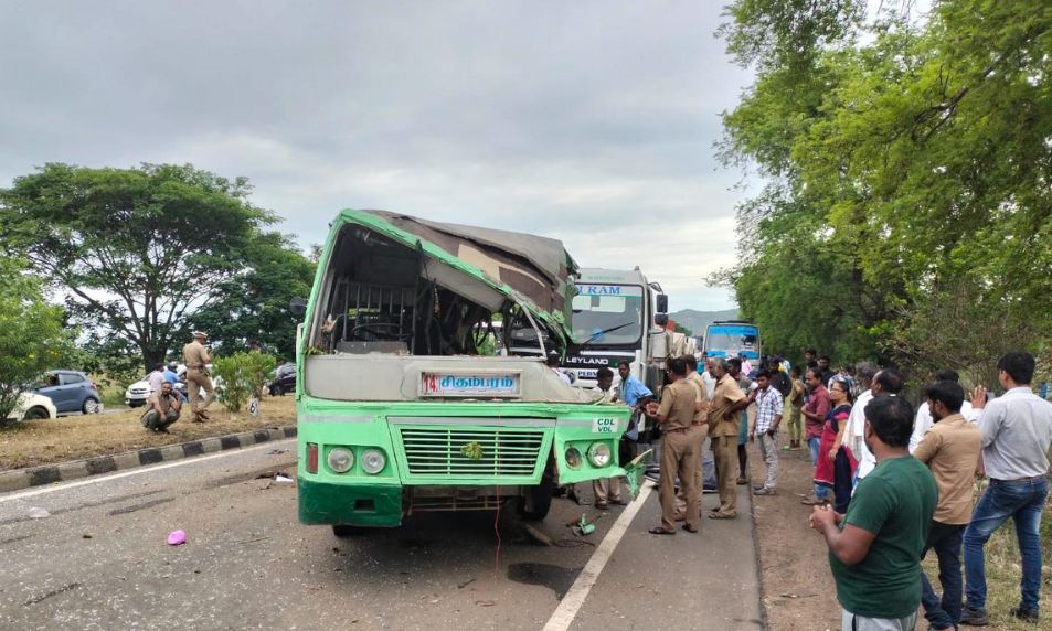 तमिलनाडु : चेंगलपट्टू में भीषण सड़क हादसा, लॉरी से बस की टक्कर में 6 की मौत, 10 लोग घायल