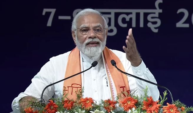 नई पीढ़ी को भविष्य के लिए तैयार करने की बुनियाद है नई शिक्षा नीति : पीएम मोदी