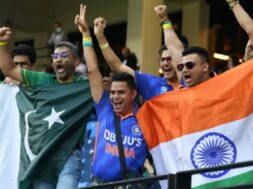 भारत व पाकिस्तान की टक्कर
